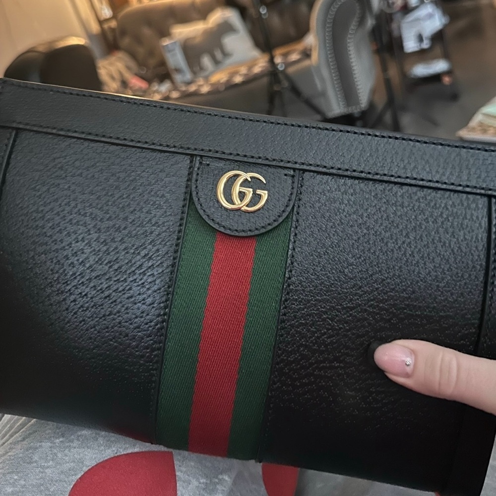 Authentic Gucci crossbody clutch